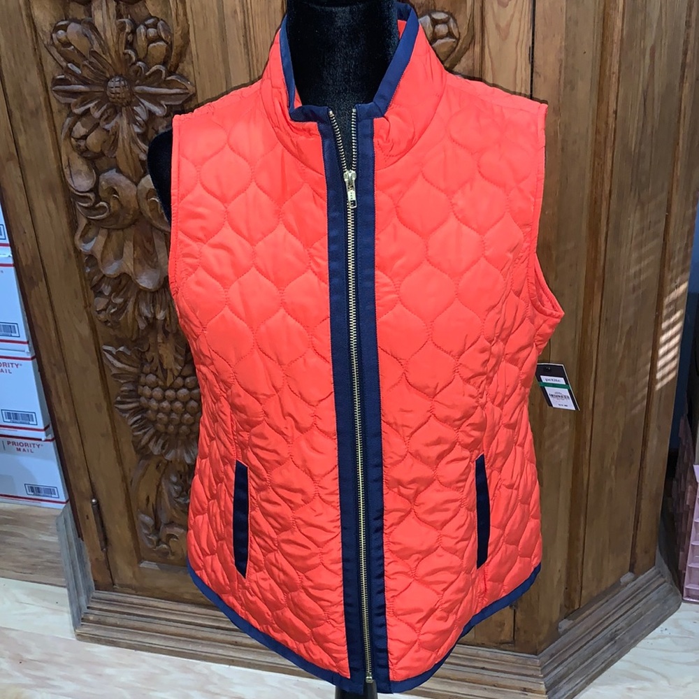 NWT Crown & Ivy large petite orange quilted vest